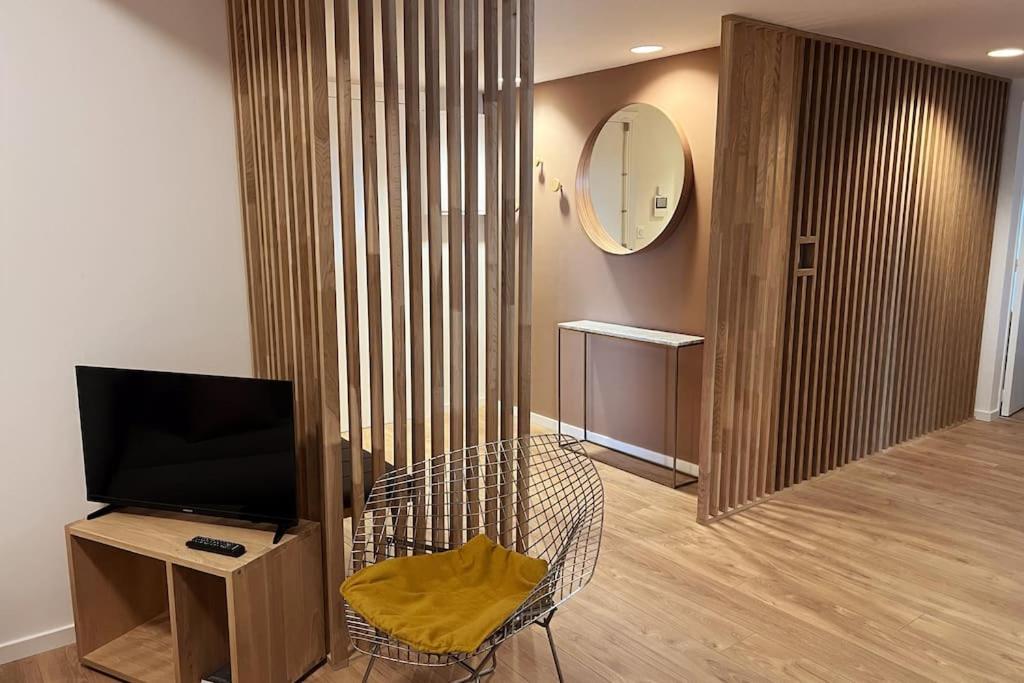 אביניון Aux Marches Du Palais - Ac Clim - Spacieux - Terrasse - Wifi מראה חיצוני תמונה