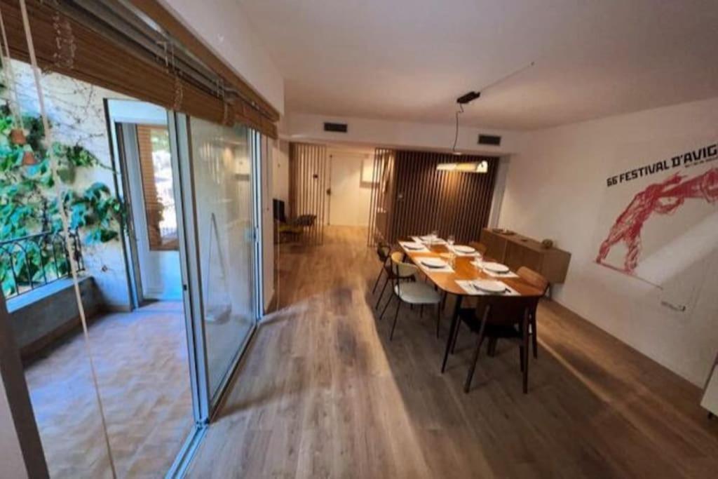 אביניון Aux Marches Du Palais - Ac Clim - Spacieux - Terrasse - Wifi מראה חיצוני תמונה