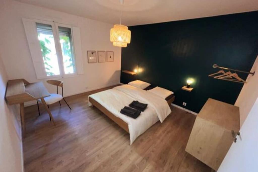 אביניון Aux Marches Du Palais - Ac Clim - Spacieux - Terrasse - Wifi מראה חיצוני תמונה