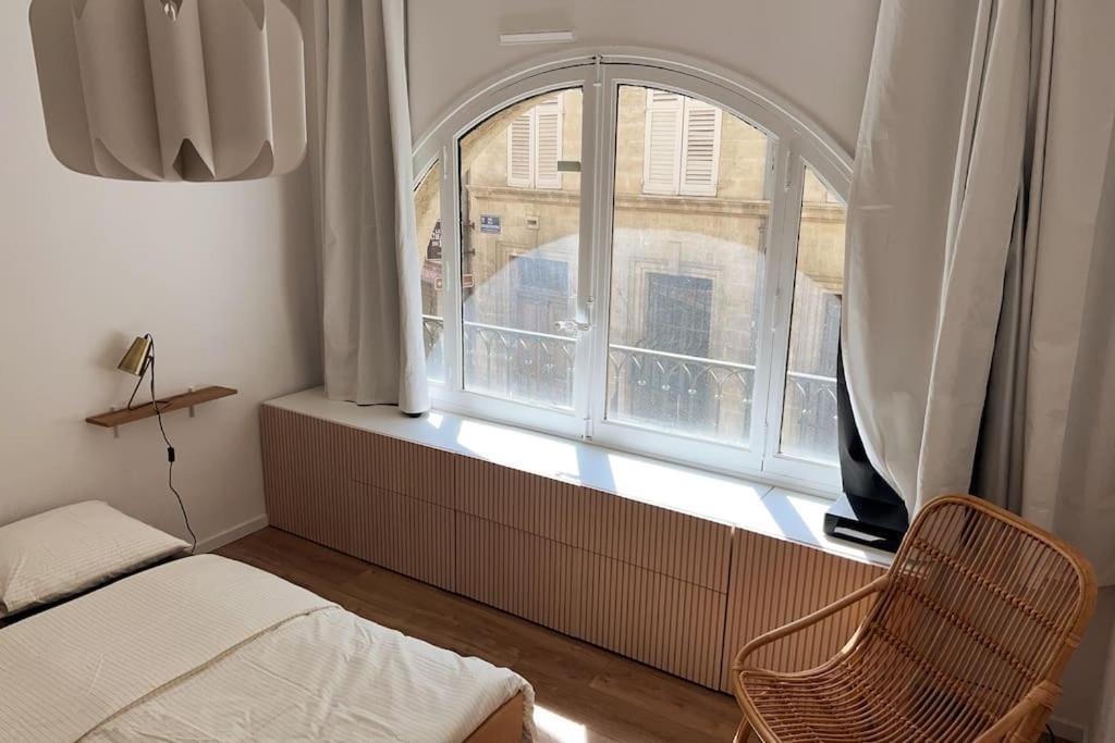 אביניון Aux Marches Du Palais - Ac Clim - Spacieux - Terrasse - Wifi מראה חיצוני תמונה